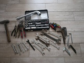 Náradie gola sada klúče kladivo