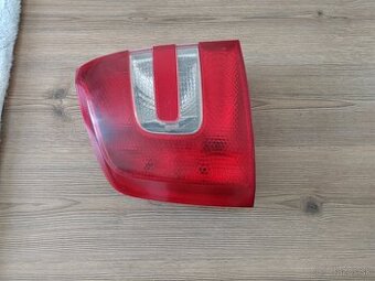 Škoda Octavia 2 combi ľavé zadné svetlo