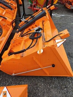 Samo naberací sypač za malo traktor.