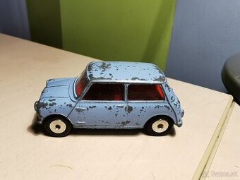 Corgi toys Morris Mini Minor