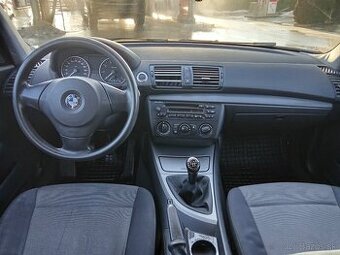 Predam bmw rad1  116i 1.6 bezin 85kw