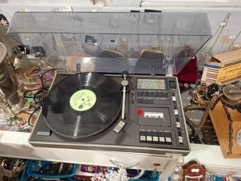 Gramov, magnetofón, radio