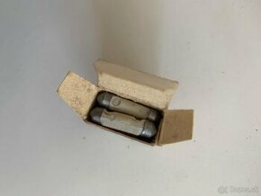 Keramické auto pojistky 8A - 1