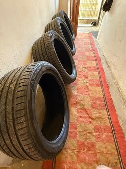 Matador 245/40 r18 - 1