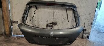 Predám piate dvere /kufrové dvere na Peugeot 207 hatchback