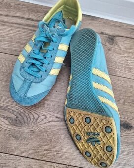 Tenisky adidas 37,5