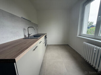 3 izbový byt Hliny VII s balkónom sa výťahom