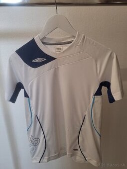 Biele tričko značky Umbro