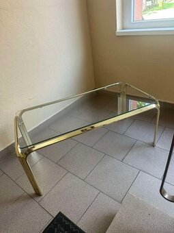Konferenčný stolík