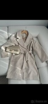 Kabát béžovy