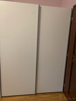 Šatníková skriňa biela