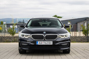 Bmw 5 Touring 530i 4x4 xDrive Sport benzín automat