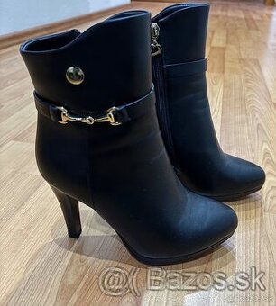 Čierne zateplené čižmy - veľkosť 37 - 1