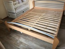 Drevená manželská posteľ - 1