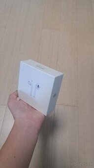 Airpods 2 nové