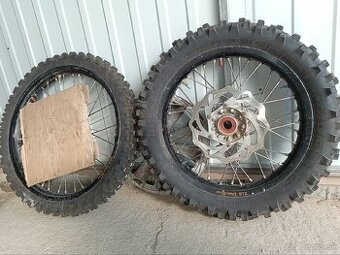 Kolesá KTM 690 Enduro R