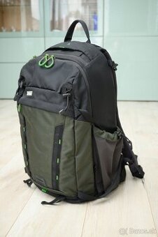 Think Tank Backlight 26l charcoal