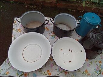 Babickyne hrnce , vailingy , nádoby na masť