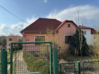 Dom iba 10 minút od centra Košíc–22 árovi pozemok - 1