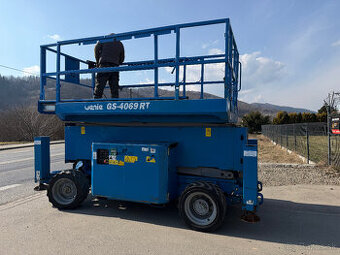 Nožnicový zdvihák Genie GS-4069RT 14,5 metra, ako nový, 1089