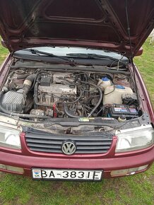 Predám Volkswagen Passat B4 2.0 benzín 85 kw - 1