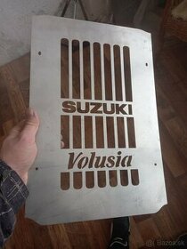 Kryt chladica Suzuki Volusia VL 800