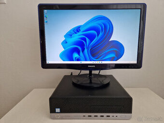 HP EliteDesk 800 G4 + monitor 22"
