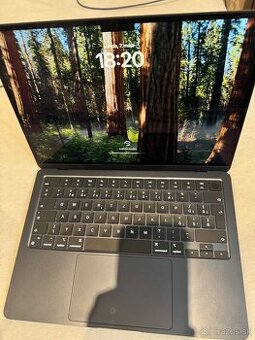 MacBook Air 13 palcový 2024