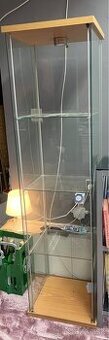 Ikea vitrina sklo