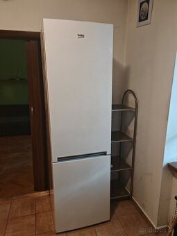 Chladnicka s mrazničkou BEKO