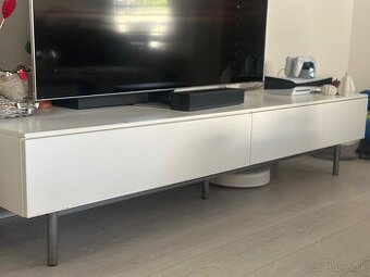 TV skrinka