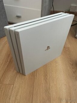 PS4 pro white 1tb