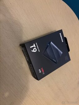 Samsung Portable SSD T9 4TB Nový 24m zaruka neodbaleny