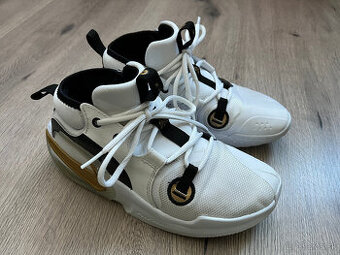 Predám basketbalové detské tenisky NIKE AIR ZOOM CROSSOVER 2