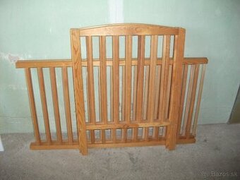 Detska postielka bez skrutiek.