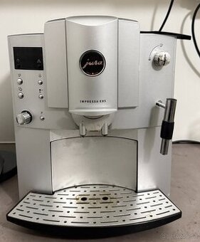 Jura Impressa E85 - použitý