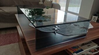 Sklenený stojan na TV