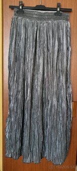 Metalická strieborná plisovaná sukňa