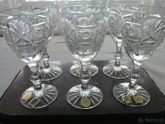 Krištáľové brúsené poháre – hustý vzor