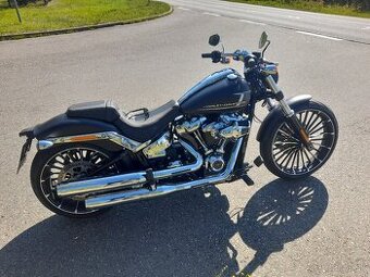 HARLEY DAVIDSON®BREAKOUT M8