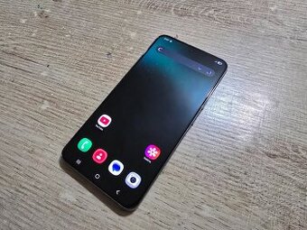 Samsung S22 plus 256gb v super stave na displeji bolo nosene