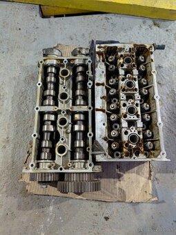 Hlava valcov s ventilmi a vačkový hriadeľ