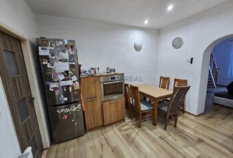 Rodinný dom po rekonštrukcii v obci Markušovce – blízko SNV