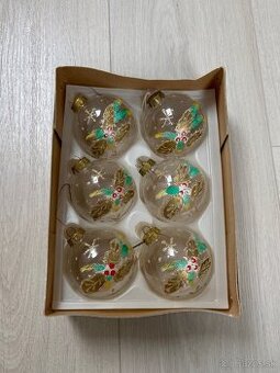 staré vianočné ozdoby