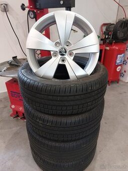 Skoda SUPERB R17 215/55 / LETO