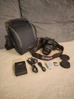 Canon EOS 450D + objektív, príslušenstvo a taška