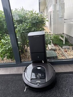iRobot ROOMBA i7