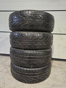Zimné Pneu 215/65 R16