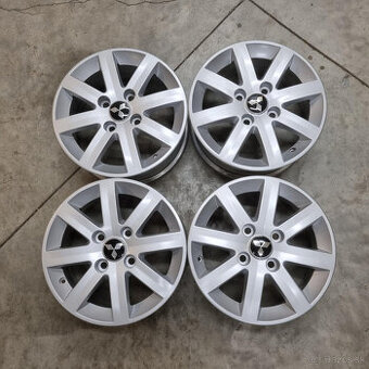 Mitsubishi disky 4x114,3 R15 6J ET46