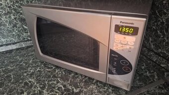 Mikrovlnka Panasonic
